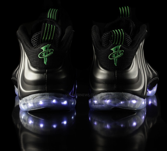 Nike Air Fomaposite One Light Customs 9