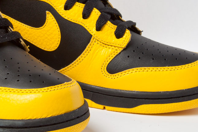 Nike Dunk High Black Varsity Maize 04