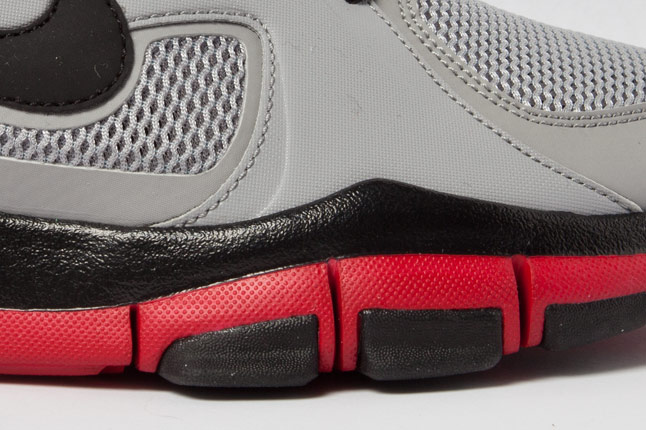 Nike Free Tr2 Grey Black Red 3