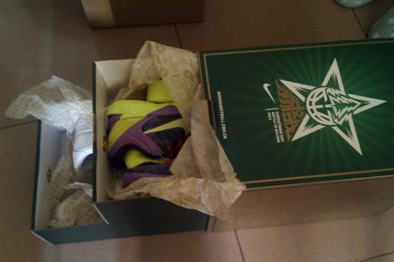 Nike Kobe VII System + Air Force 1 ‘Christmas Day’ Pack