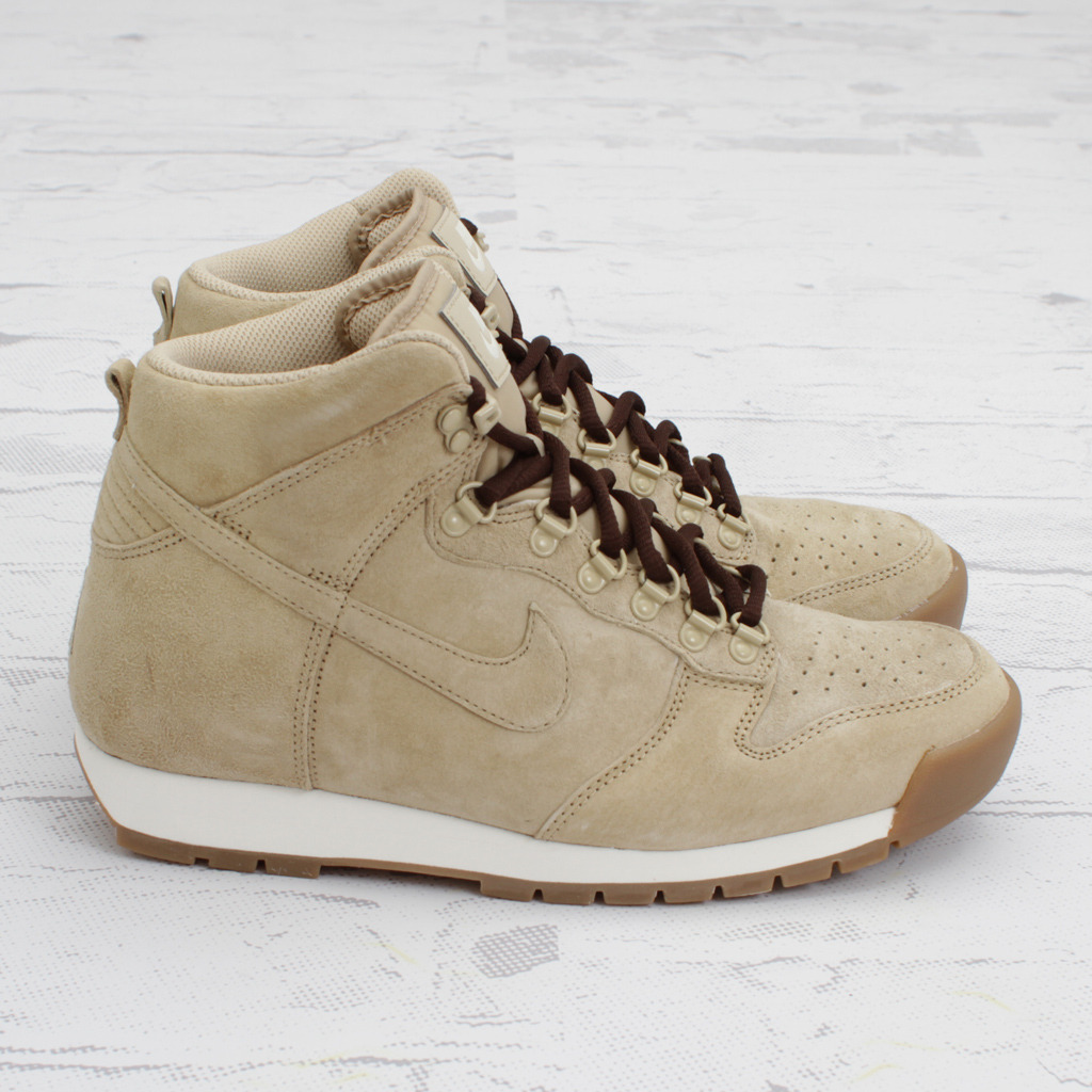 Nike Lava Dunk High Grain Black Gum 01