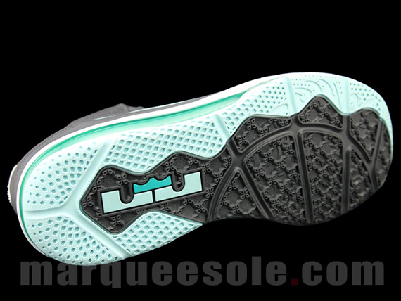 Nike Lebron 9 Low Easter 1