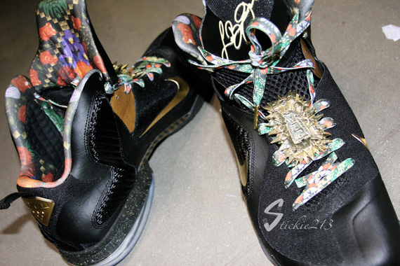 Nike Lebron 9 Watch The Throne Pe Detailed Images 18