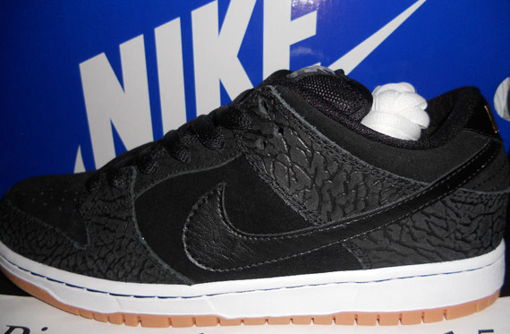 Nike Sb Dunk Low Entourage Gr Available On Ebay 2