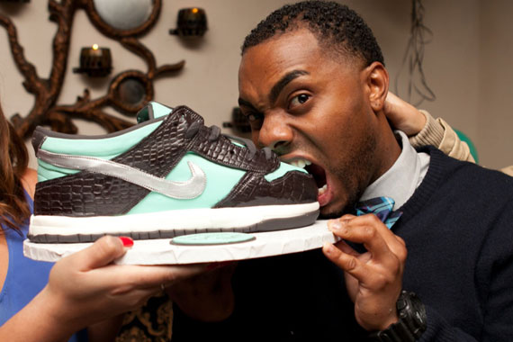 Nike Sb Dunk Low Tiffany Sneaker Cake 3