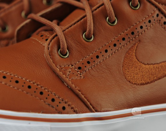 Nike SB Zoom Stefan Janoski Mid Premium ‘Brogue’ | Arriving at Retailers