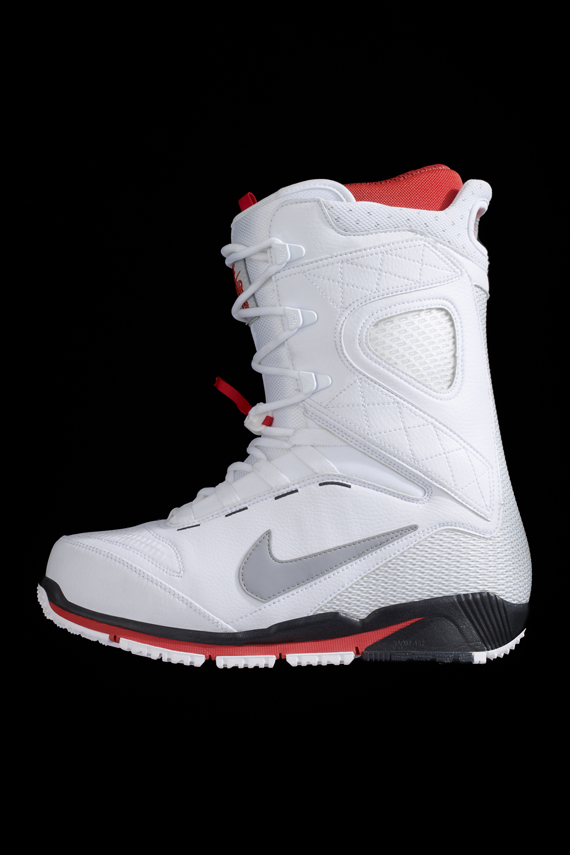 Nike Snowboarding Ho 2011 18