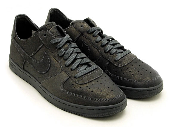 Nike Wmns Air Force 1 Low Light Metallic Dark Grey 1