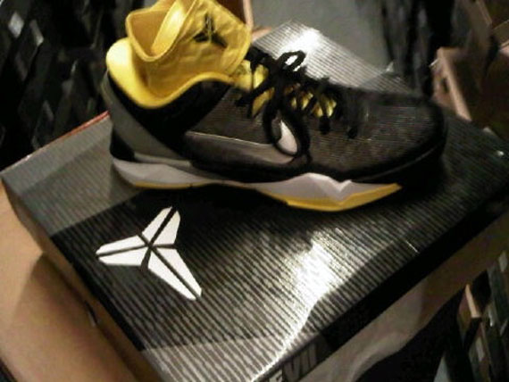 Nike Zoom Kobe Vii Supreme Packaging 1