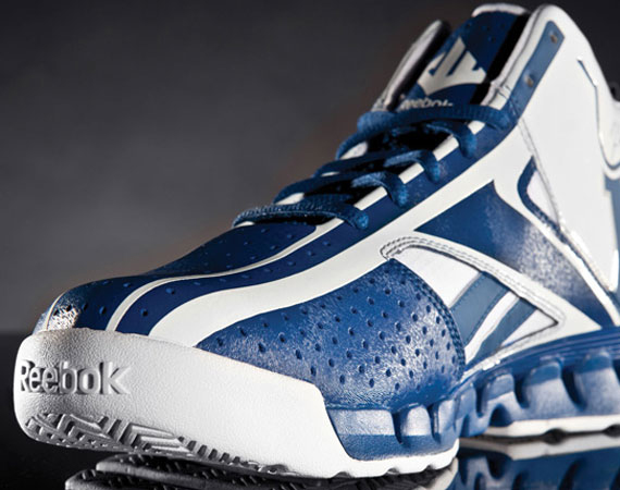 Reebok Zig Encore LE 'University of Kentucky' - Available