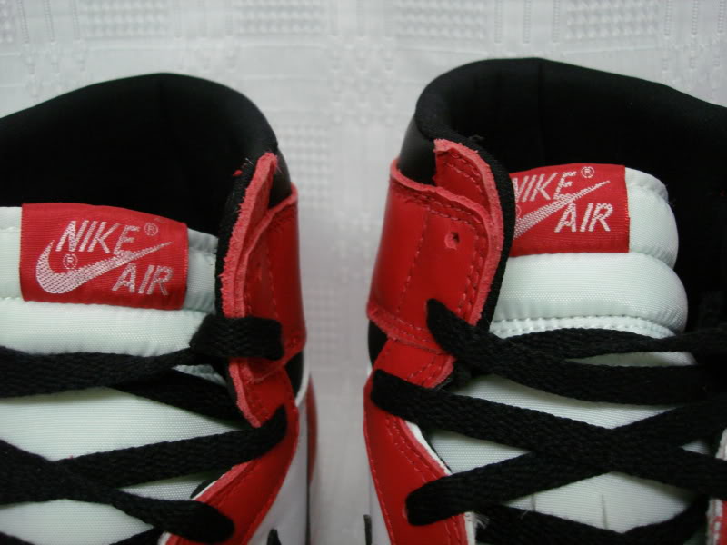 Air Jordan 1 1994 Retro White Black Red Autographed 07