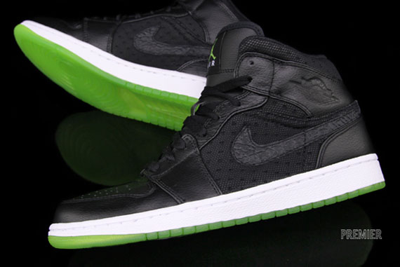 Air Jordan 1 Phat – Black – Action Green | Available