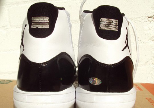 Air Jordan XI ‘Concord’ Cleat – Game-Worn C.C. Sabathia PE