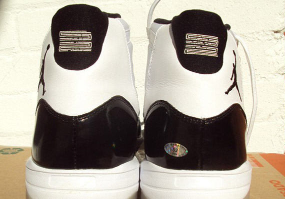 Air Jordan XI ‘Concord’ Cleat – Game-Worn C.C. Sabathia PE