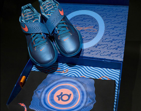 Nike Zoom KD IV 'Year Of The Dragon' Special Packaging