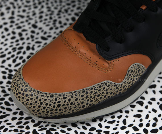 Nike Air Safari 87 25th Anniversary 14