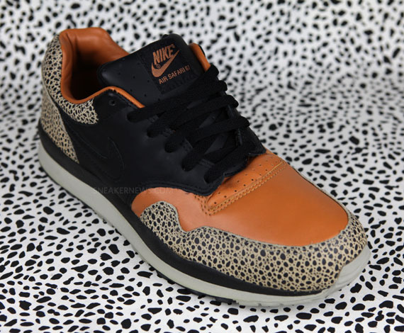 Nike Air Safari 87 25th Anniversary 3