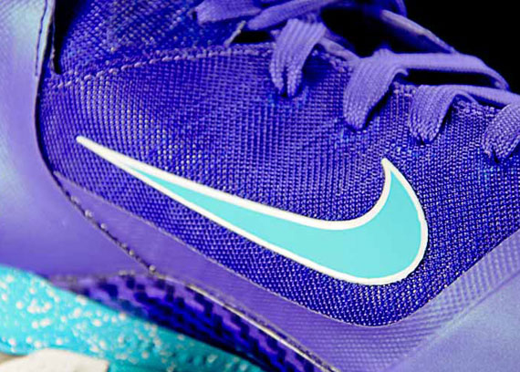 Nike LeBron 9 'Hornets' - Detailed Images