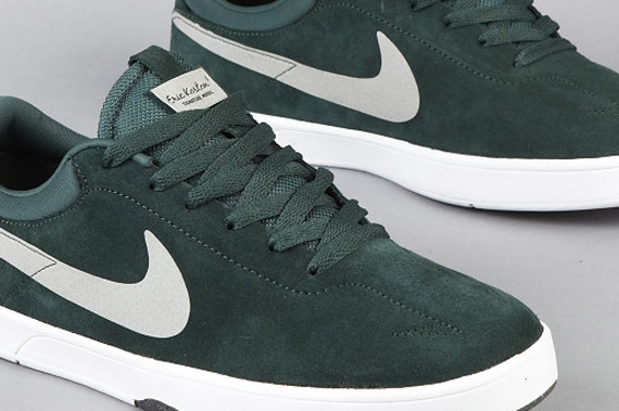 Nike SB Zoom Koston 1 – Vintage Green – Metallic Silver
