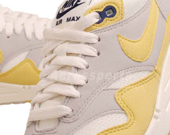 Nike WMNS Air Max 1 – Sail – Celery – Neutral Grey