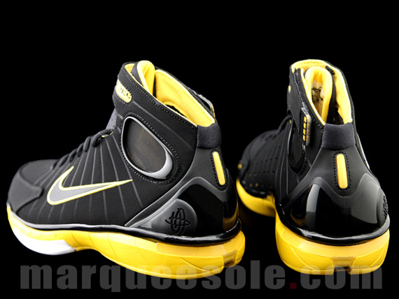 Nike Zoom Huarache 2k4 Black Varsity Maize 3