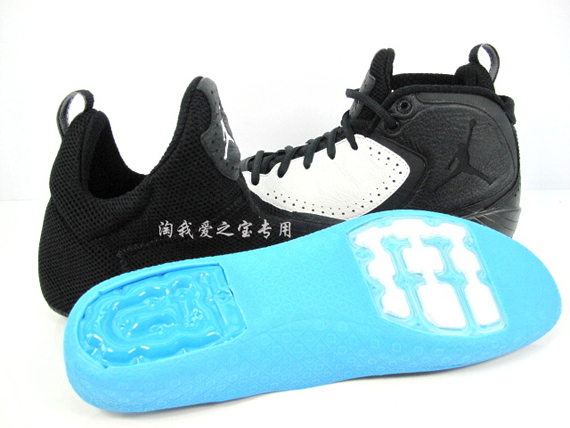 Air Jordan 2012 Black White 7