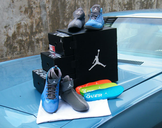 Air Jordan 2012 Univ Blu Rck 1