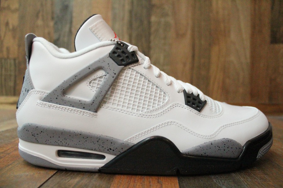 Air Jordan Iv White Black Cement Grey Arriving At Retailers 01