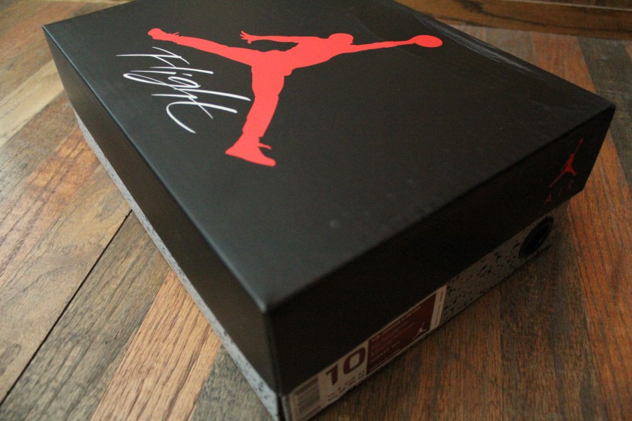 Air Jordan Iv White Black Cement Grey Arriving At Retailers 09