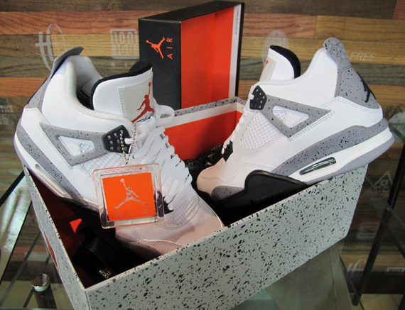 Air Jordan Iv White Cement Moes 3