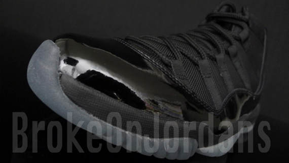 Air Jordan Xi Blackout 1