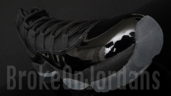 Air Jordan Xi Blackout 11