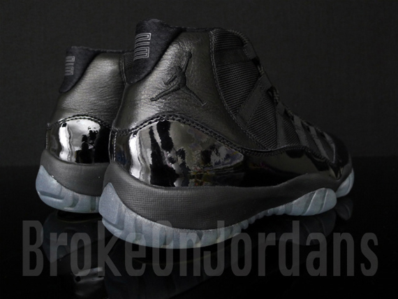 Air Jordan Xi Blackout 4