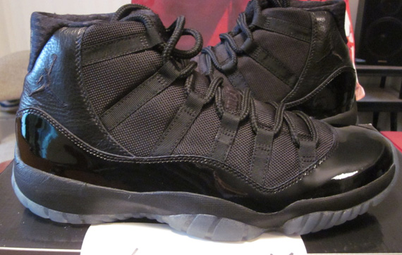 Air Jordan Xi Blackout New Images 11