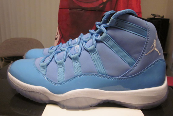 Air Jordan Xi University Blue Sample 11