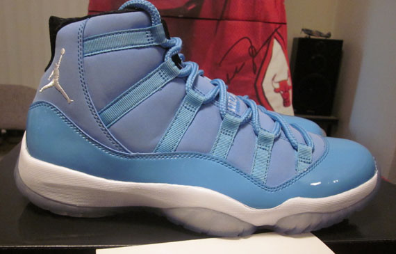 Air Jordan Xi University Blue Sample 9