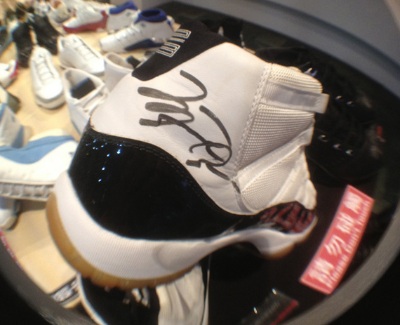 Air Jordna Xi Concord Autographed 3