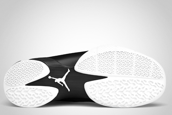 Jordan Fly Wade 2 Black White Official Images 1