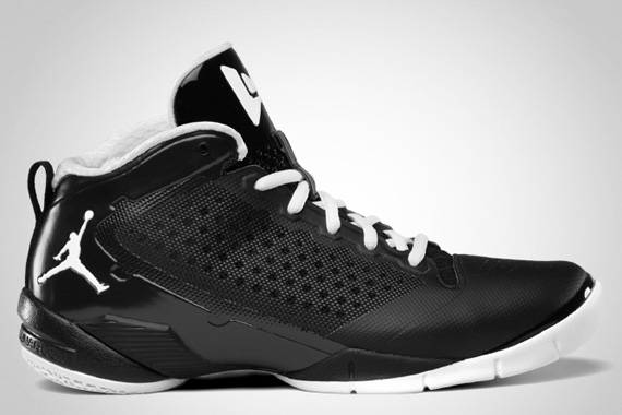 Jordan Fly Wade 2 Black White Official Images 2