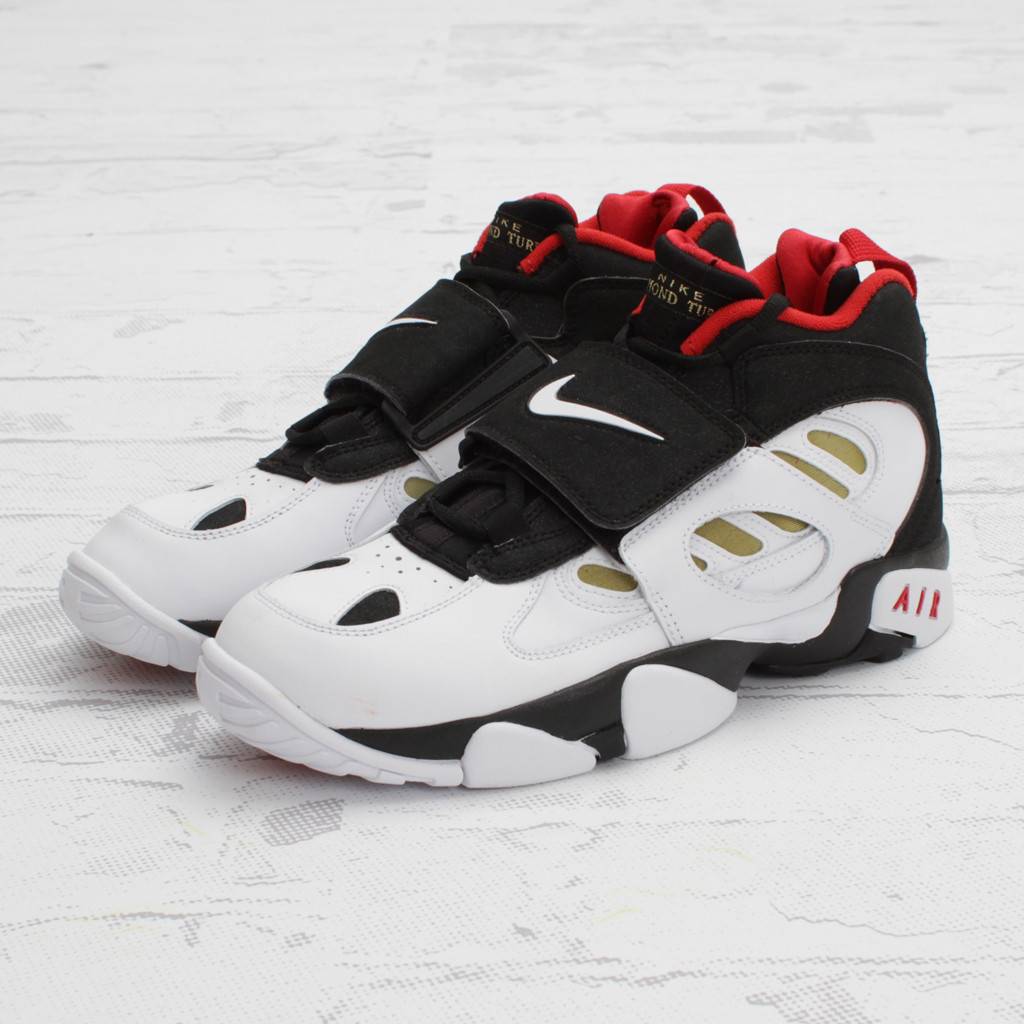 Nike Air Diamond Turf Ii Black White Metallic Gold 3