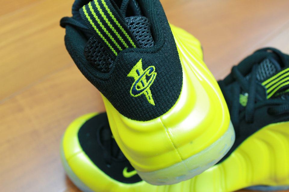 Nike Air Foamposite One Electrolime Detailed Images 07