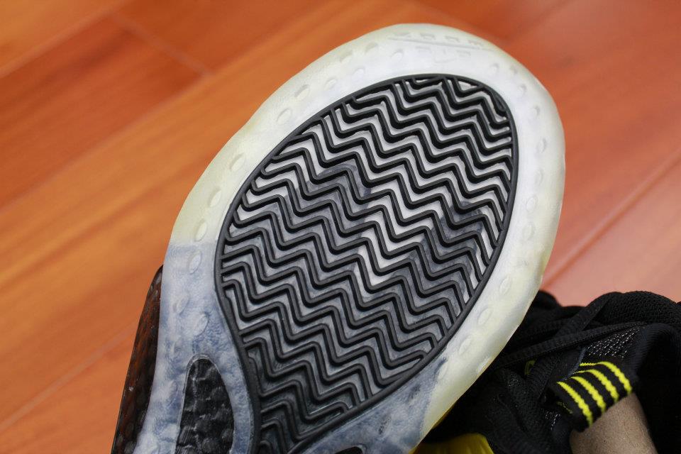 Nike Air Foamposite One Electrolime Detailed Images 10