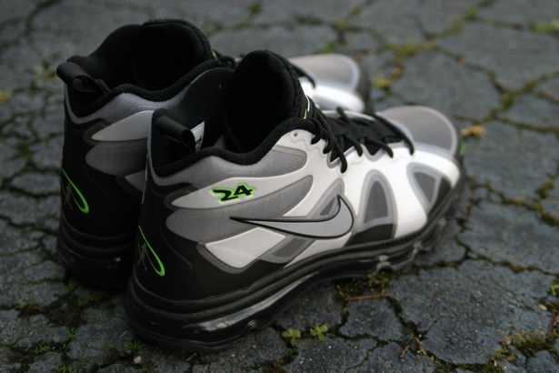 Nike Air Max Griffey Fury Black White Action Green 01