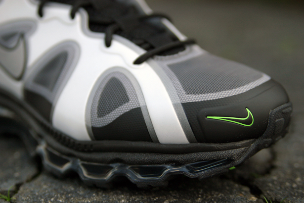 Nike Air Max Griffey Fury Black White Action Green 08