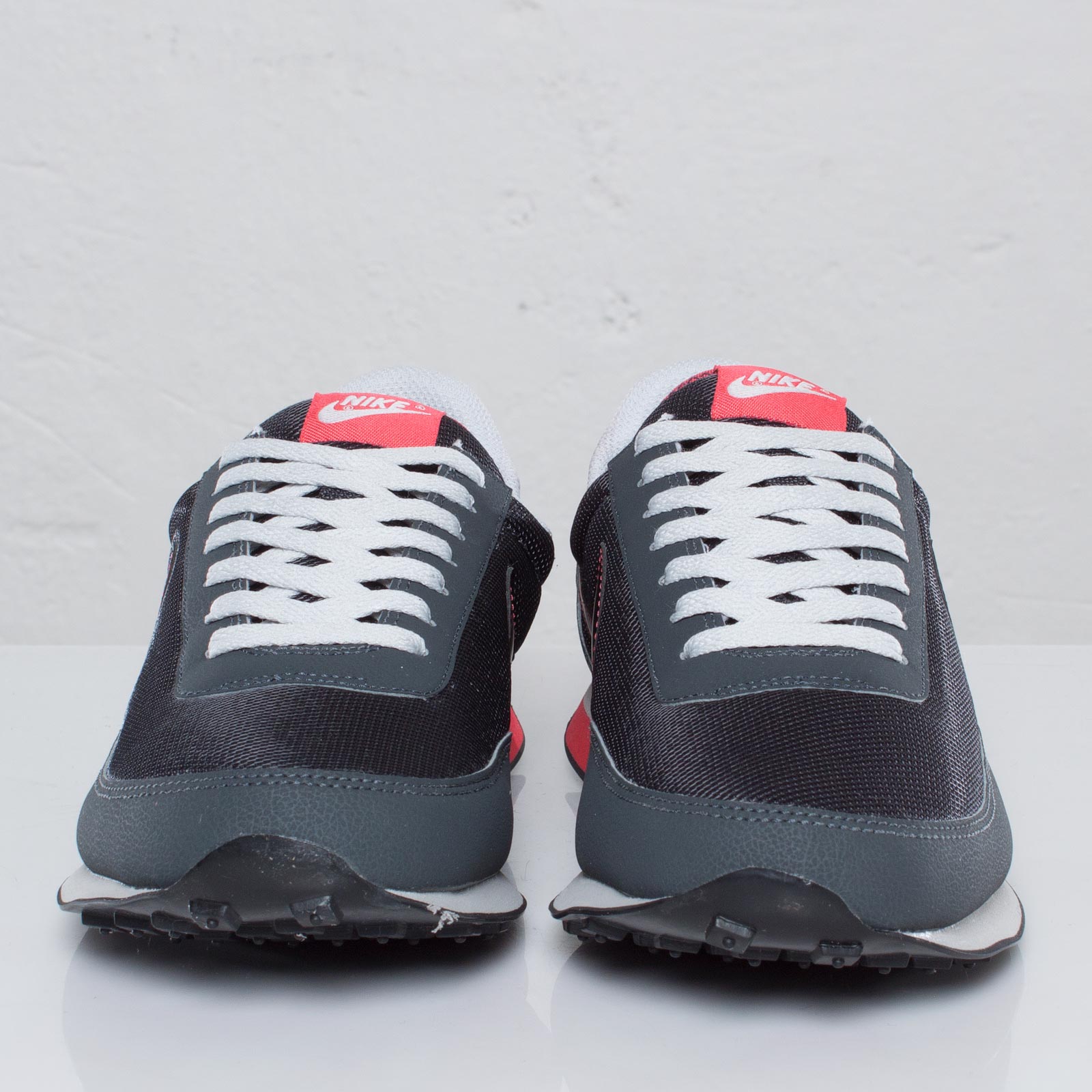 Nike Elite Anthracite Black Neutral Grey Action Red 3