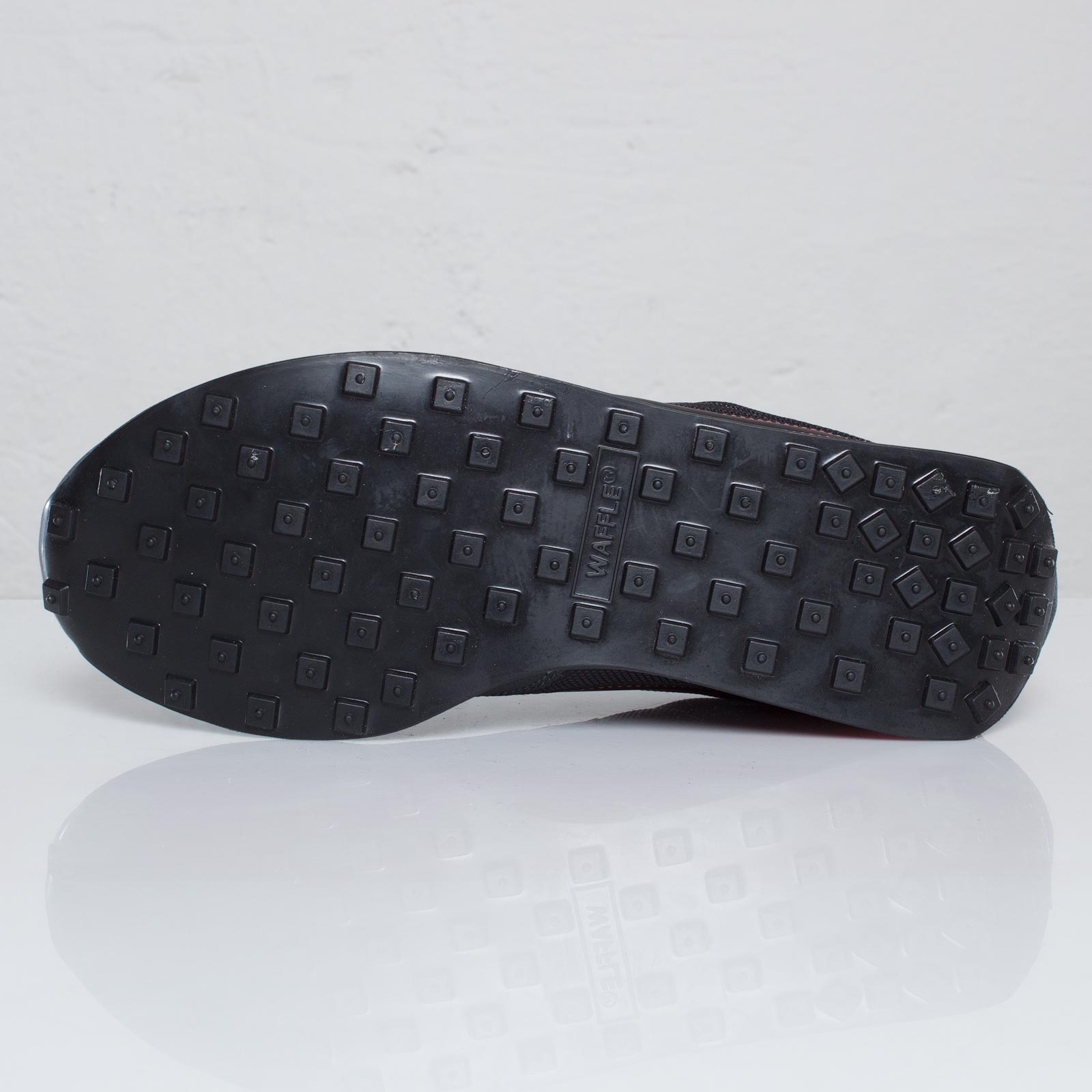 Nike Elite Anthracite Black Neutral Grey Action Red 5