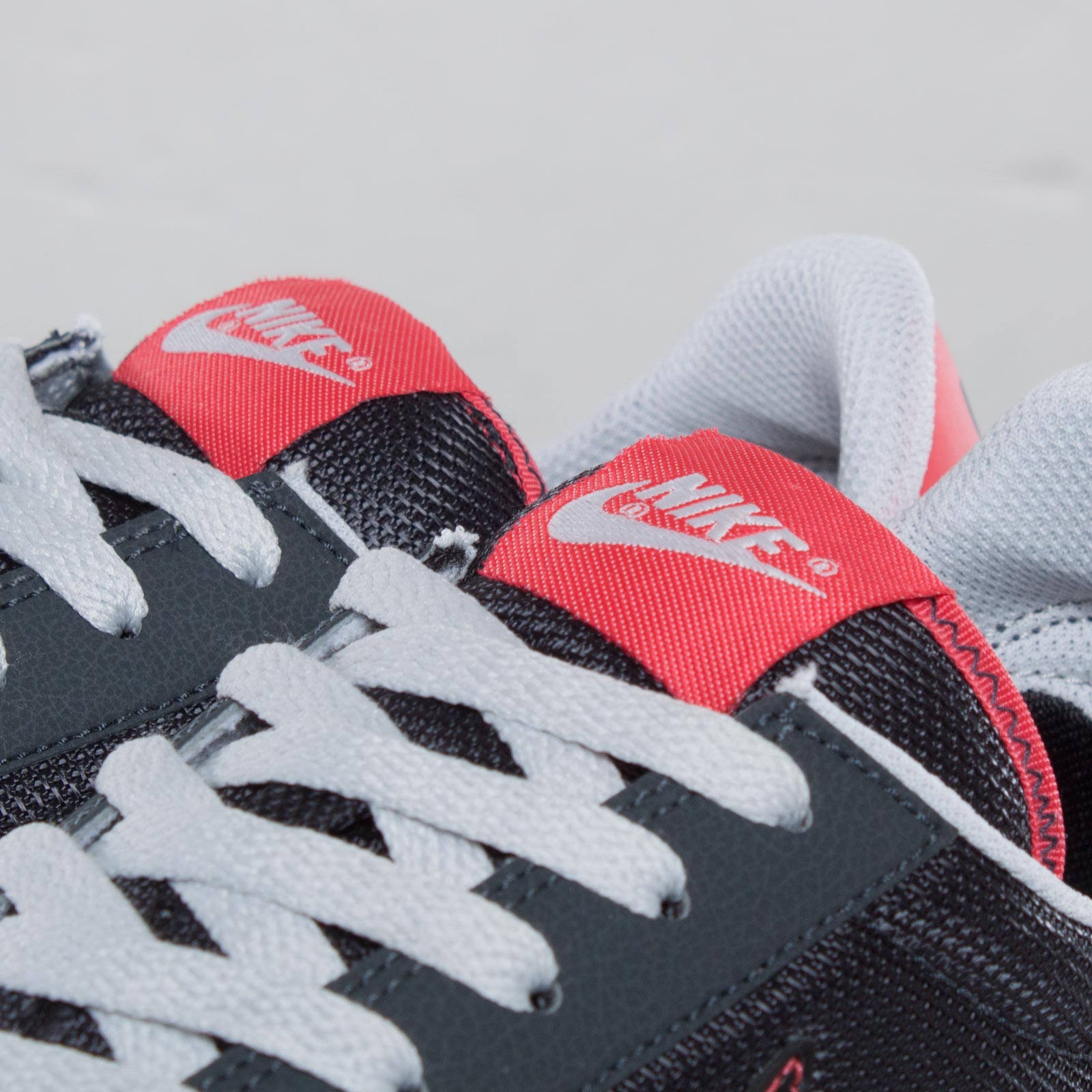 Nike Elite Anthracite Black Neutral Grey Action Red 6