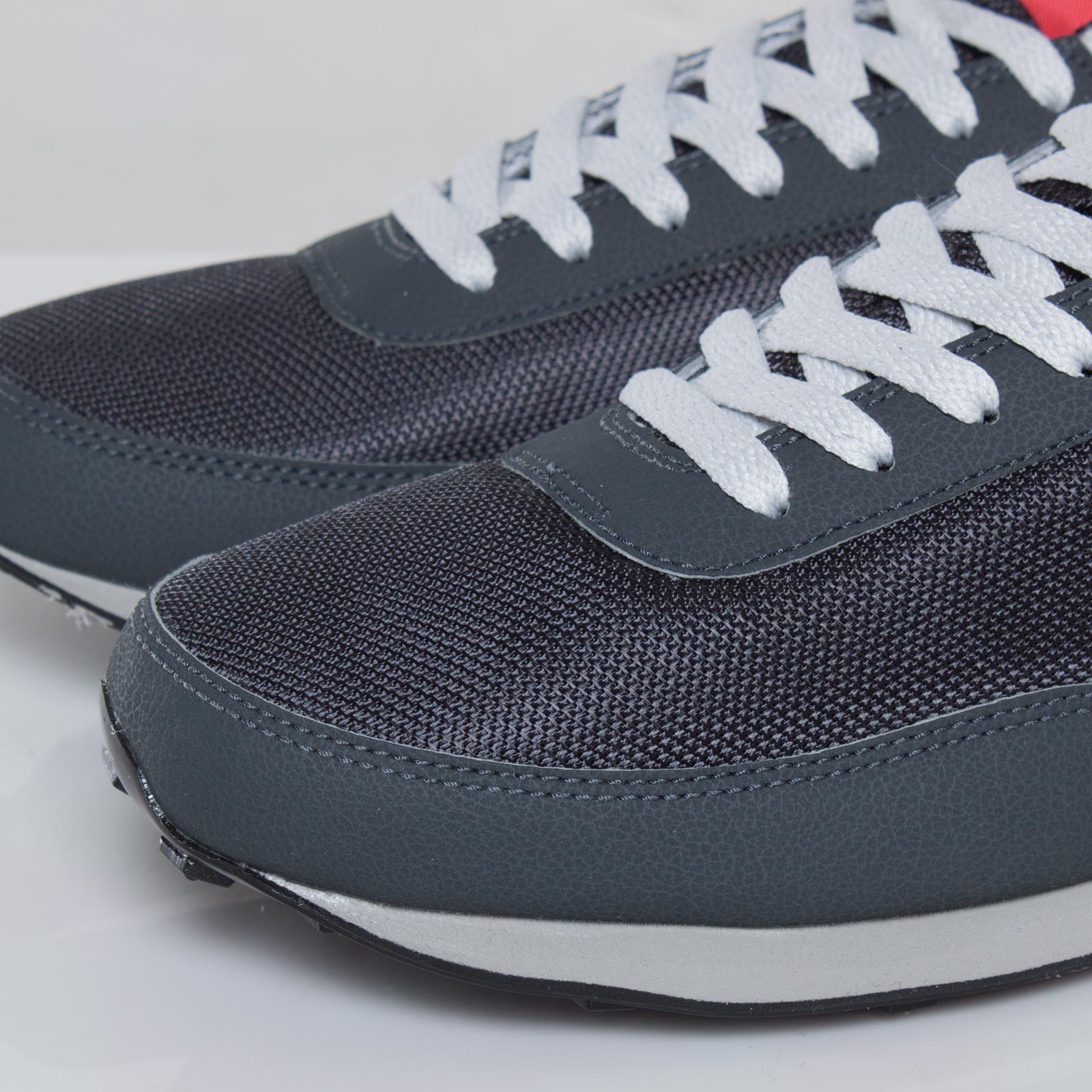 Nike Elite Anthracite Black Neutral Grey Action Red 7