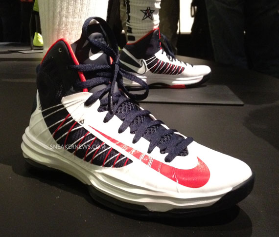 Nike Hyperdunk 2012 3