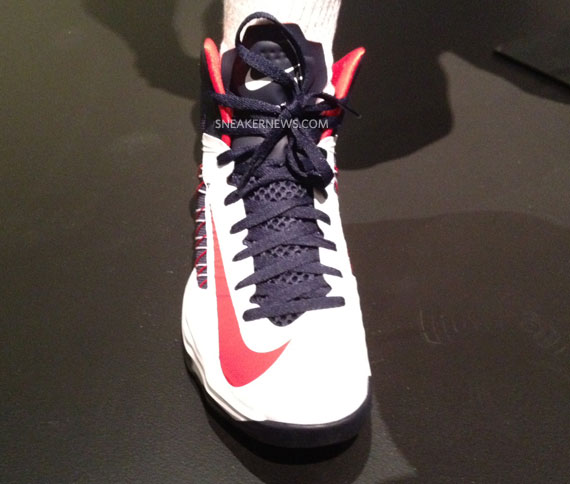 Nike Hyperdunk 2012 4